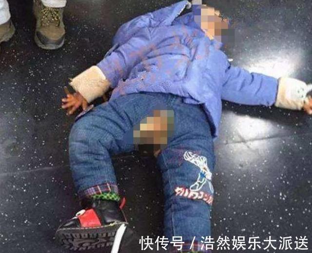 老大|妈妈出门买菜,让7岁儿子照顾满月妹妹,回家却看到妹妹躺在地上