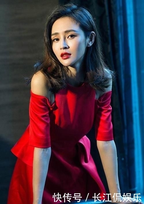 她是靳东害怕的演员,出道10年0绯闻,如今