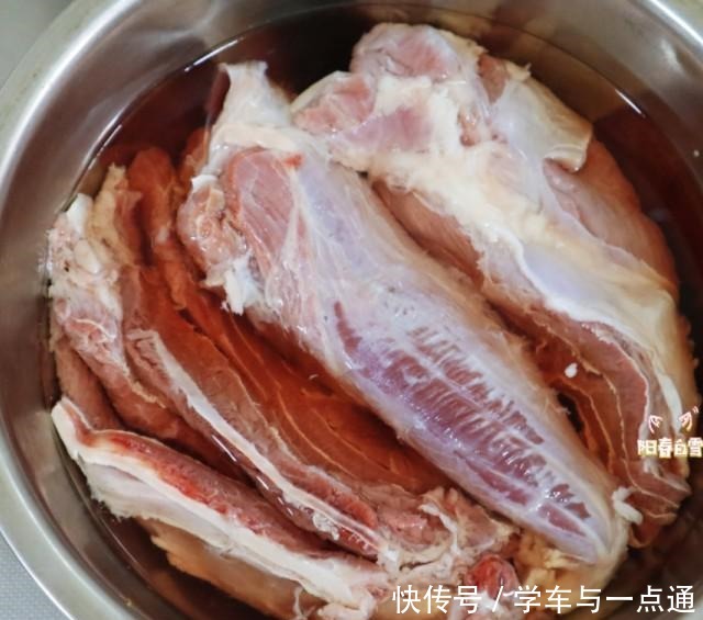 家庭式卤牛肉，配点自制蘸料，过瘾！