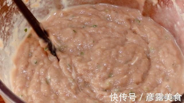 包子|遇到此馅儿别手软,咬一口,流出满满的汤汁,学会可以开包子店了