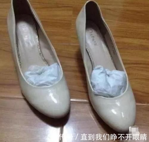 异味儿 买鞋子时,鞋子里的“那团纸”千万不要扔,别不当回事了,快看看