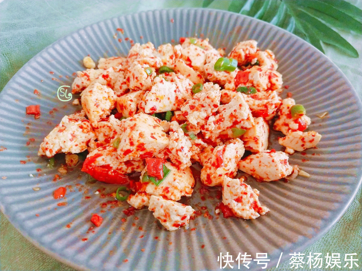 家人|天变热，三天两头就做这道凉拌菜，8分钟搞定，家人都爱吃