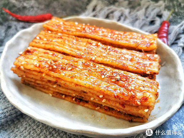 剩米饭别只会蛋炒饭，用来做辣条，香辣劲道，没有添加剂干净卫生