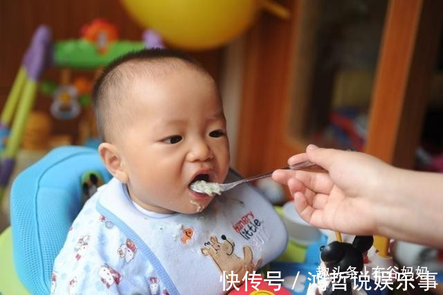 布妞|娃多大可以吃“大人饭菜”？儿科医生：宝宝照着喂养，更健康