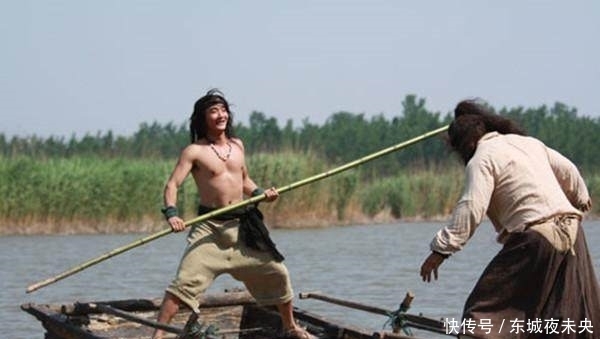 宋江|水泊梁山中有两人成神,一个封神破敌,还有一个为行业祖师