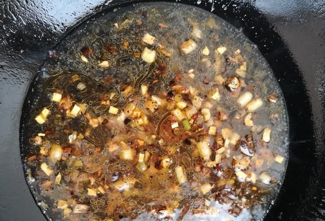 炖豆腐时加入它，美味又下饭，一上桌就被抢光了！