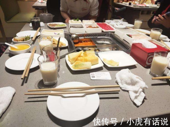 麦当劳|海底捞已经没有那么火了,服务再好,又有什么用呢?