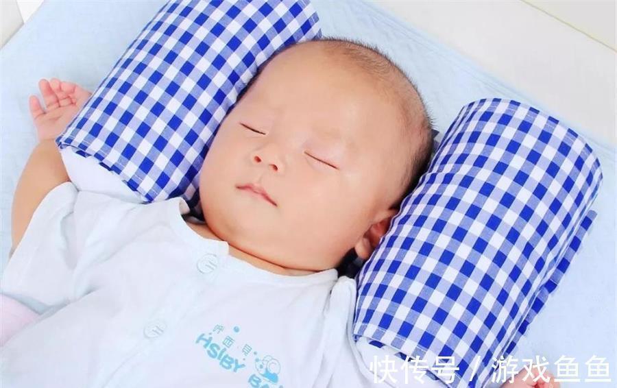 宝宝|宝宝何时用枕头好?读懂这些“信号”很重要,宝妈们不妨看看