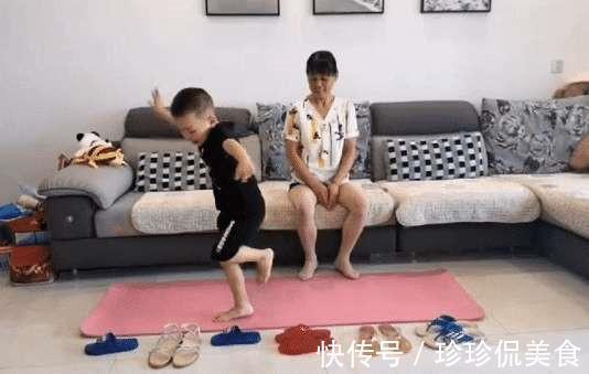 奶奶|“走心”奶奶带娃火了,谁说老人不会带娃这种方式轻松又好玩