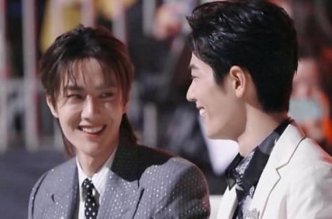 王一博代言炒cp线上店铺被搬空，肖战同款撇清关系遭cp粉退款