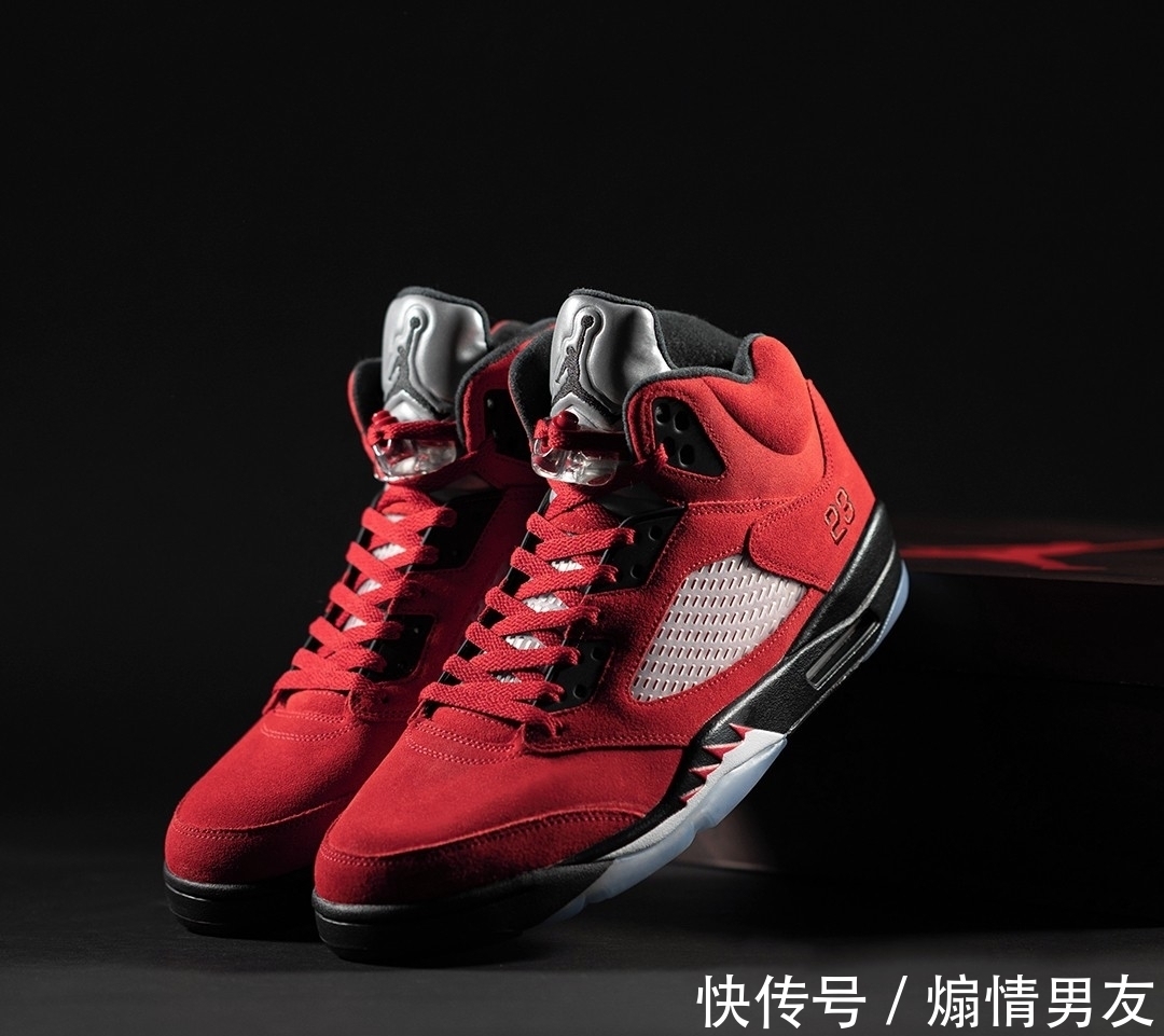 air 黑银脚趾只要千元!今年AJ集体降价快抄底!真怕冬天又涨价!