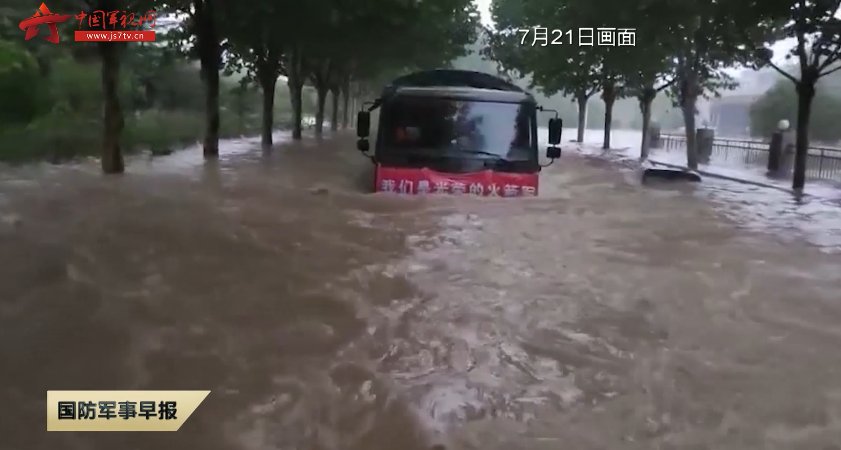 军车|“最牛”军车的驾驶员找到了！原来是一名“东风快递员”