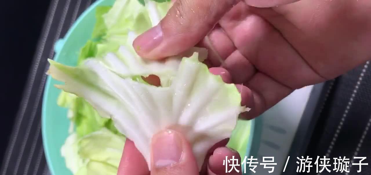 手撕包菜的做法,酸辣开胃香甜脆爽,物美价廉1盘不超过5块钱