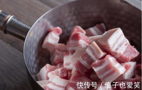 主食|血管的“清洁工”被发现,不是洋葱,每天冲泡喝,血脂一降再降