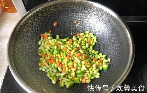 绿色安全食品|毛豆还只会水煮?照此做5分钟上桌,鲜香开胃又下饭,好吃到撑