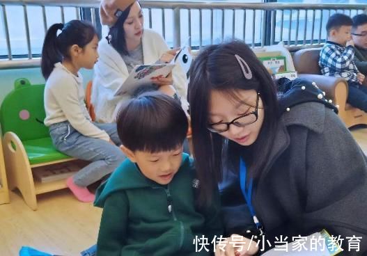 幼儿园|幼儿园老师给学生换衣服，看到衣兜掉出的东西后，隔天选择离职