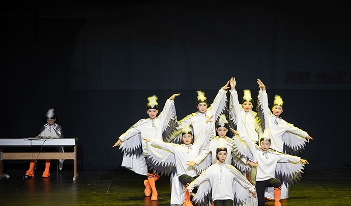 上海|这个在专业舞台举行的戏剧节,台前幕后都是上海的中小学生