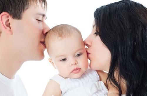 高雍涵|宝宝走路的早晚，跟智商有关吗？李玫瑾教授：不要被忽悠了