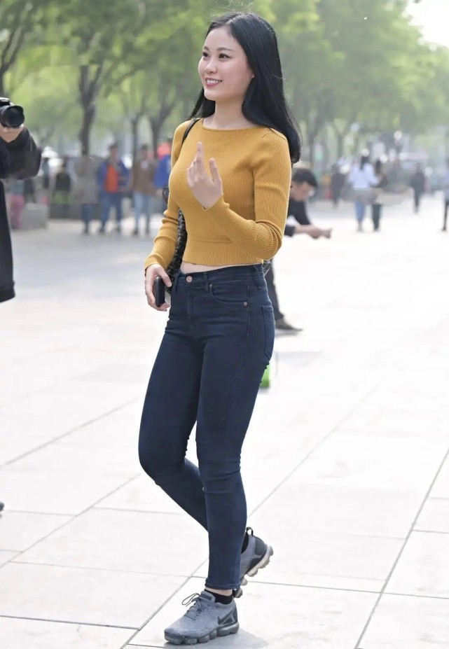 别样|还想啥呢牛仔裤才是“扛把子”,一年四季带你体验别样之美