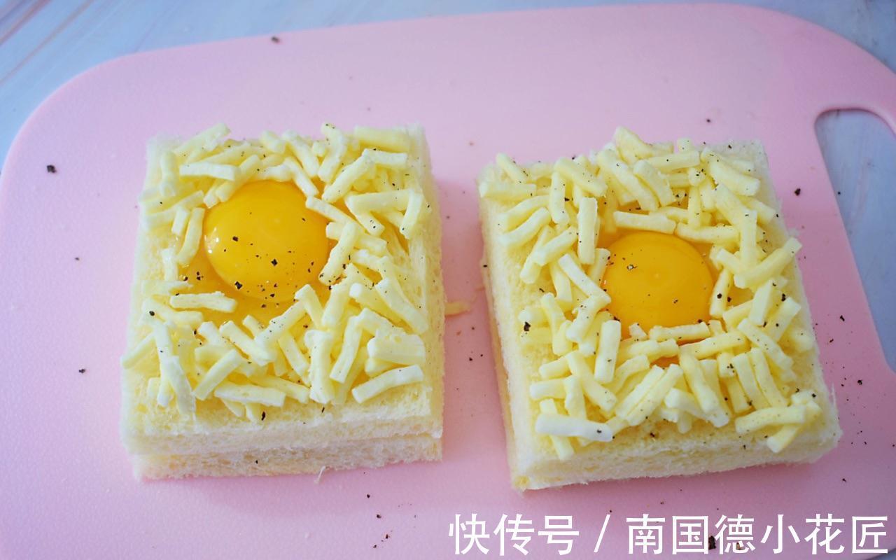 土司|懒人版美味早餐,鸡蛋芝士爆浆吐司,满满幸福感