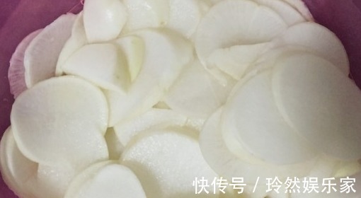 外婆30年腌白萝卜土方法，无需放盐，第二天就能吃，酸脆开胃