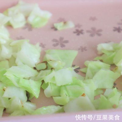 芝士|法棍的完美吃法！85°c同款「凯撒大帝」馅料满满还会拉丝