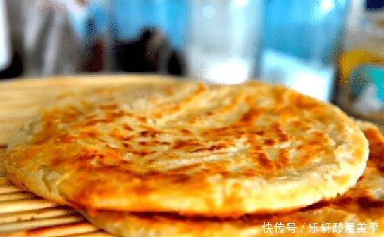 和面|烙饼怎么做才又软又筋道和面时用对水，烙饼放凉都不硬，有嚼劲