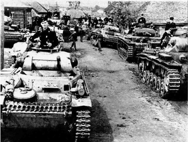 战争|二战时德国50个师是什么概念?战力之强大,难怪让那么多国家吃亏