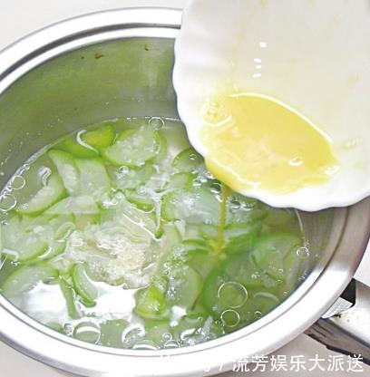 丝瓜|用这种小鱼做面汤,无骨无刺高蛋白,宝宝长身体要多吃
