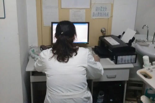 子宫|长了子宫肌瘤,饮食要忌嘴吗?哪些食物不能多吃,否则会变严重?