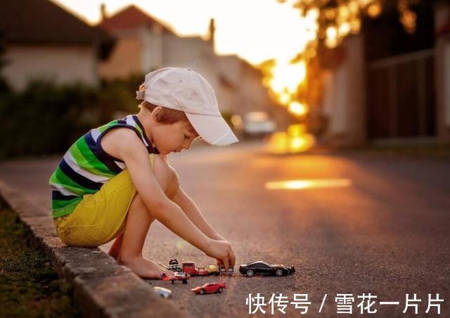 高智商|娃四岁前五个坏习惯占全了,恰是高智商表现,盲目阻止等于坑娃