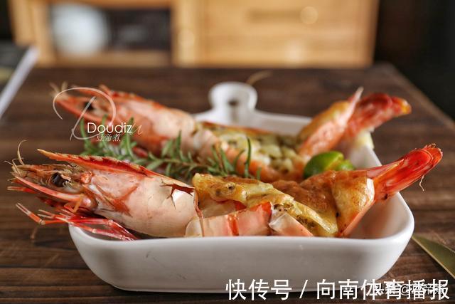 水煮|大虾最好吃的做法之一,不用水煮不用炸,加入此食材好吃到味蕾爆