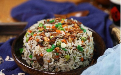 相传妈祖最爱吃的紫菜焖饭,赶紧学起来,一碗不到10元