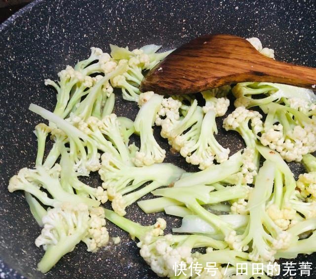 花菜|干锅花菜,花菜这样做简单又好吃!