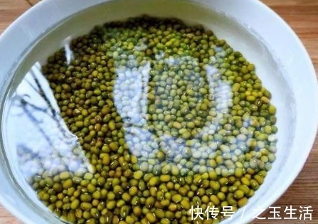 绿豆汤|煮绿豆汤，最忌直接下锅煮！学会这2招，10分钟快速开花起沙！