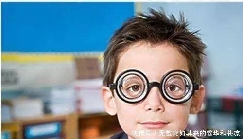 颜值|从小近视的孩子,和没近视的孩子,长大后颜值差距不止一点点