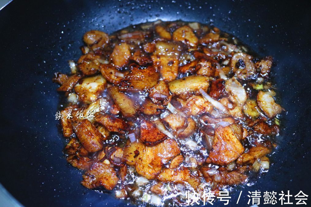 白菜|今日晚餐只有2个菜，女儿说：太好吃了，老公却说：太糊弄了