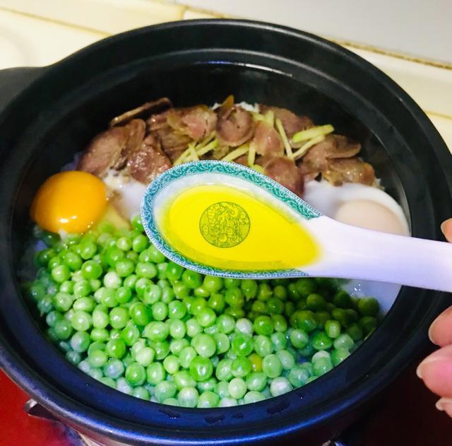 经典广式煲仔饭，上班族的小快餐，一锅出超省事