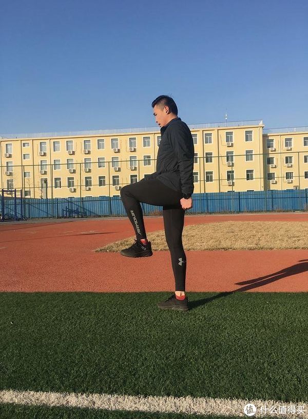 陪跑|蛋说无妨 篇二十:从夏日赤道红到冬日无极黑,R2陪跑一整年