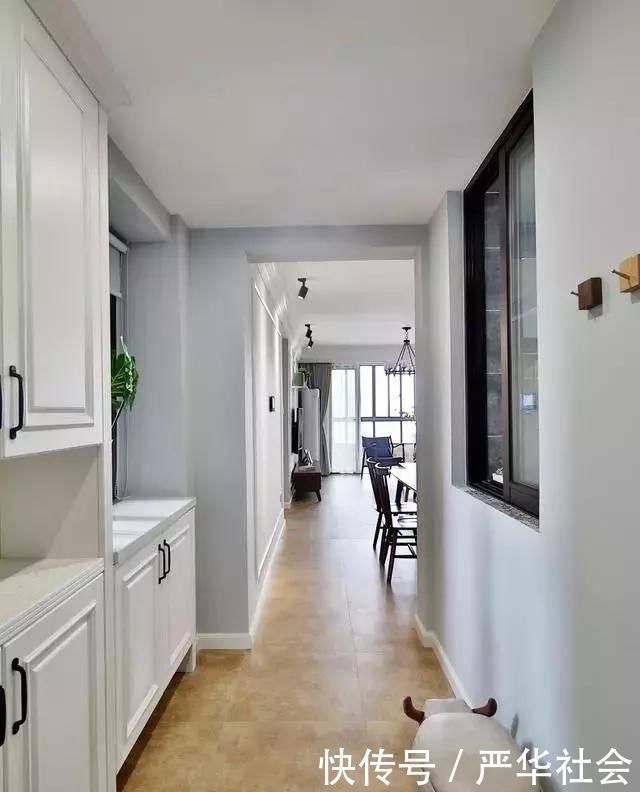 小户型|去邻居们家串门,一进门就被入户鞋柜惊艳到了,款款漂亮又实用