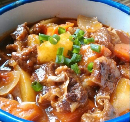 做这道菜的时候加入几个西红柿,好吃又下饭!