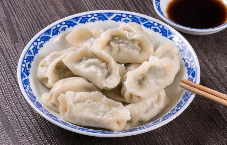 饺子|拌肉馅，先打水还是先调味这才是正确做法，饺子鲜嫩多汁特别香