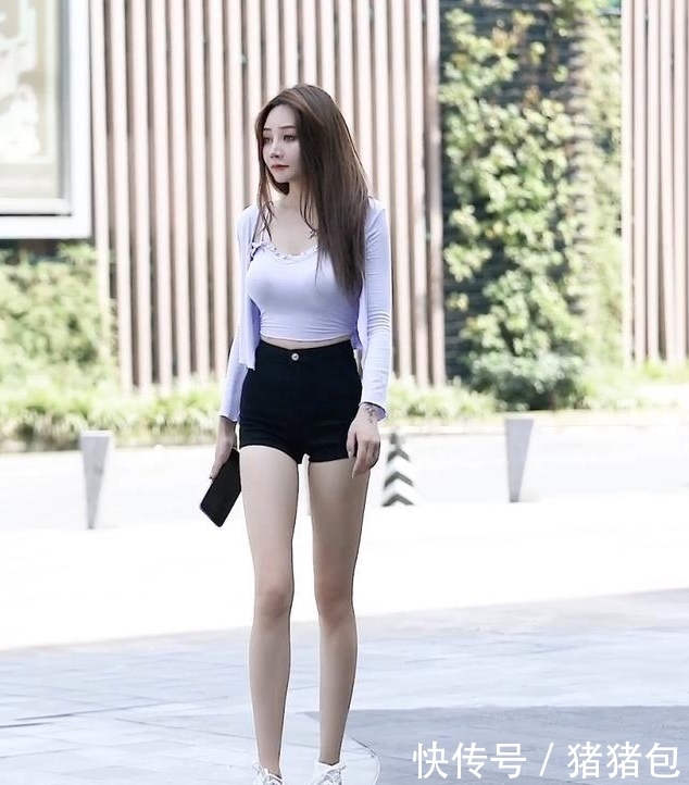  精简|紫色长袖开衫搭配黑色短裤，精简干练，率性洒脱