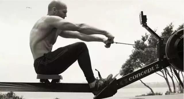 虐背|有一种背,叫杰森斯坦森的“大神背”,附高效虐背教程