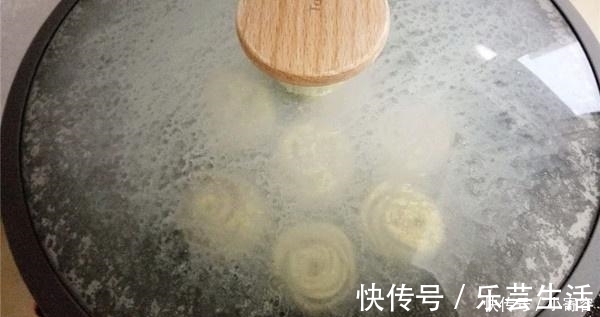 胡萝卜碎|饺子“新包法”,刚上桌儿子就抢着吃,直呼太有创意了!真香!