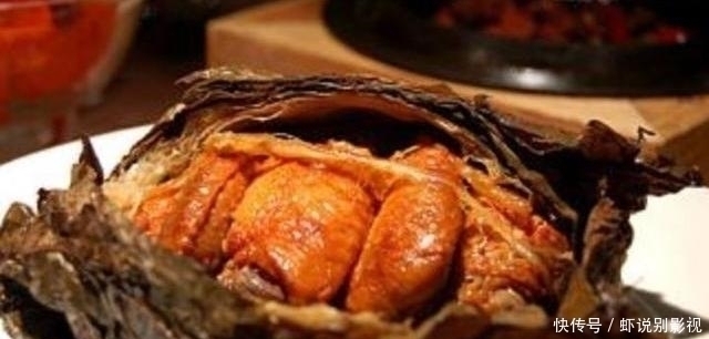 韩国人好奇点了只叫花鸡,端上来愣了,中国吃货太笨了