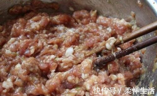 调饺子馅时，有一种料不能放，常有人错放，难怪饺子不好吃
