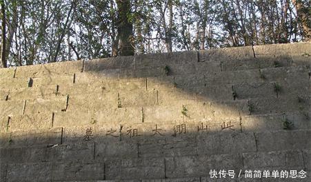 城门|多疑的朱元璋死后留下悬念, 13座城门同时出殡, 真身葬于何处!