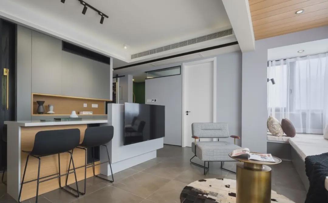 实用|头次知道卡座的强大性，她以围合式打造客厅，完工后超实用