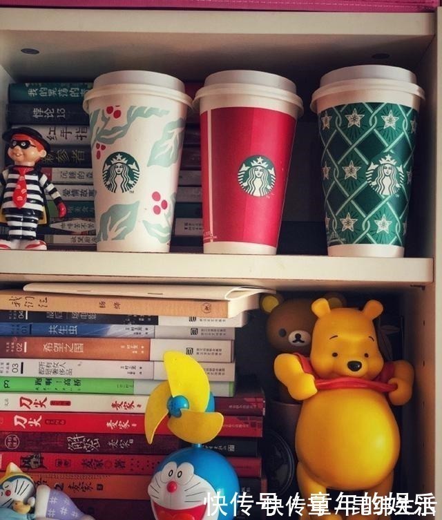 新领域|图书馆看书时发现纸条上的5个字,难道二次元在哪都不被待见